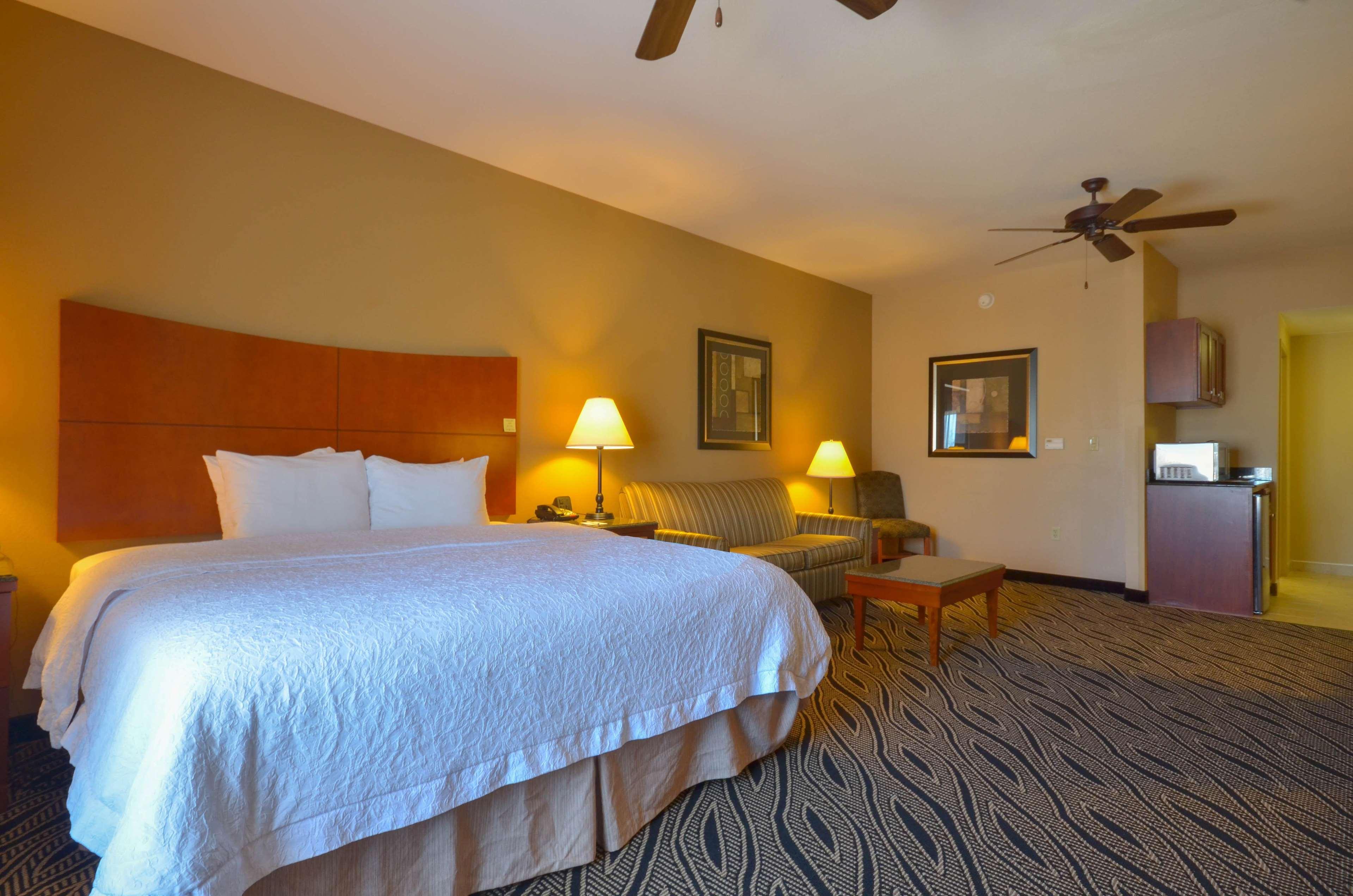 Hampton Inn Bryant Bagian luar foto