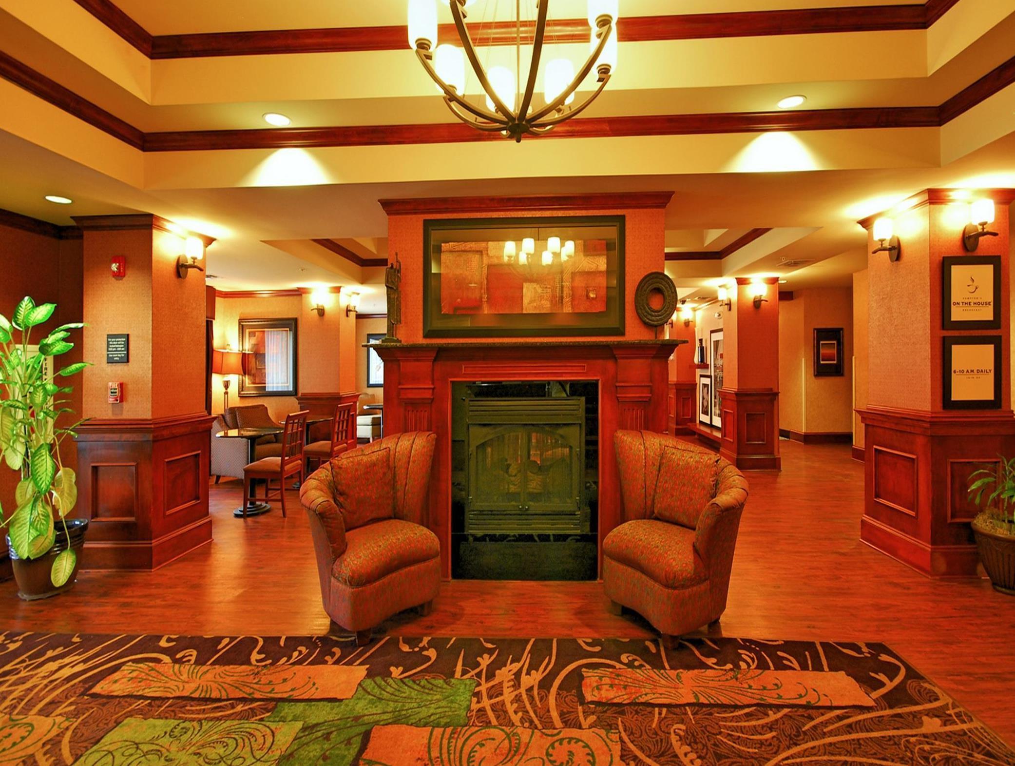 Hampton Inn Bryant Bagian luar foto