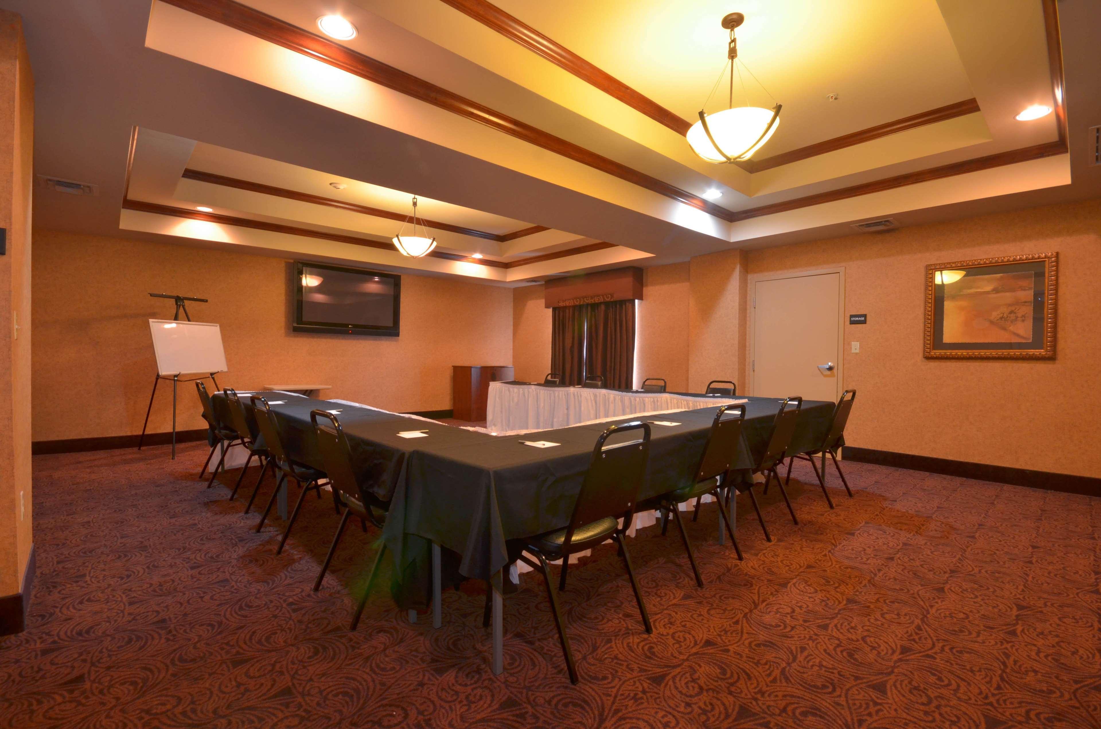 Hampton Inn Bryant Bagian luar foto