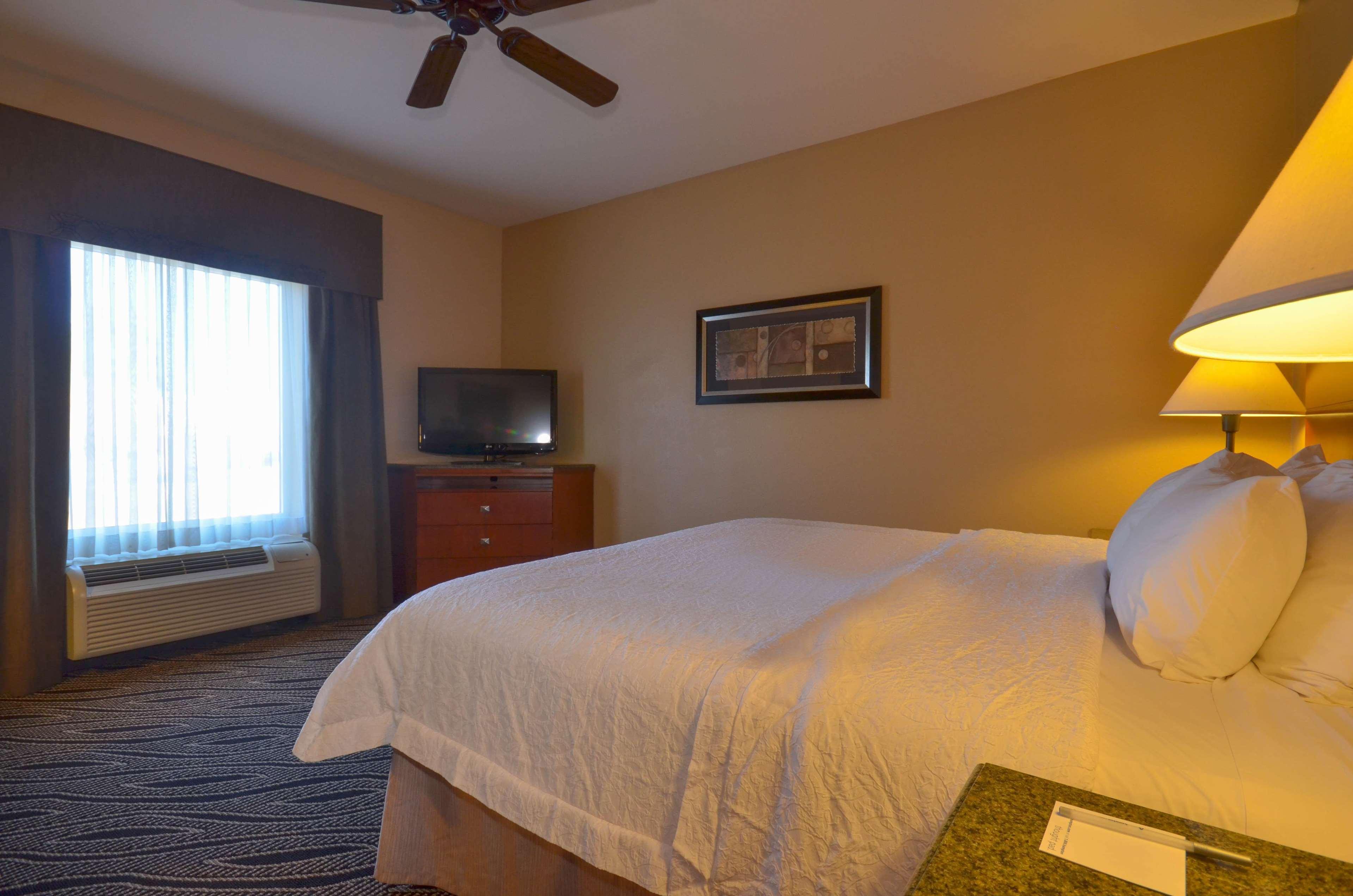 Hampton Inn Bryant Bagian luar foto
