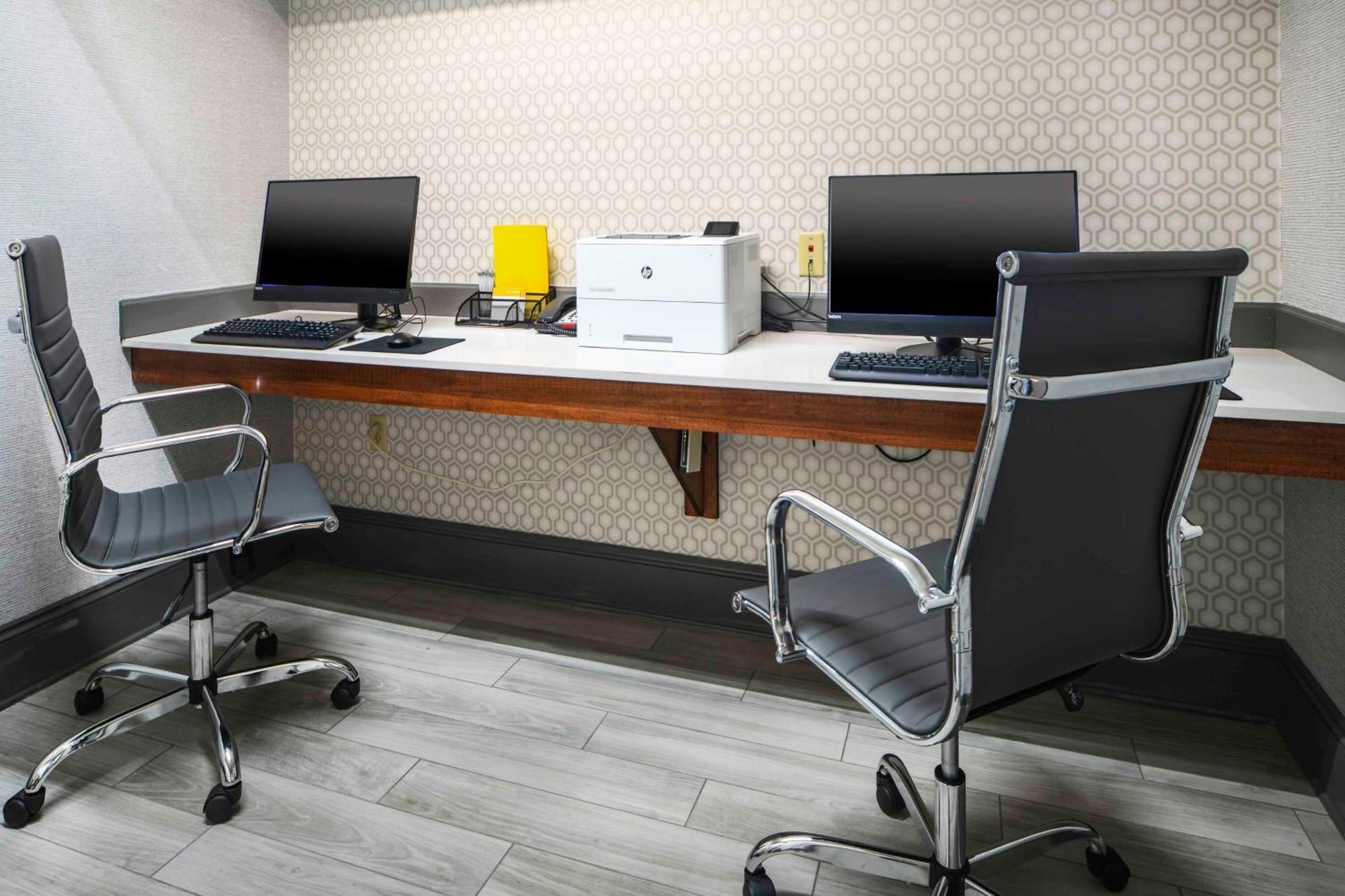 Hampton Inn Bryant Bagian luar foto