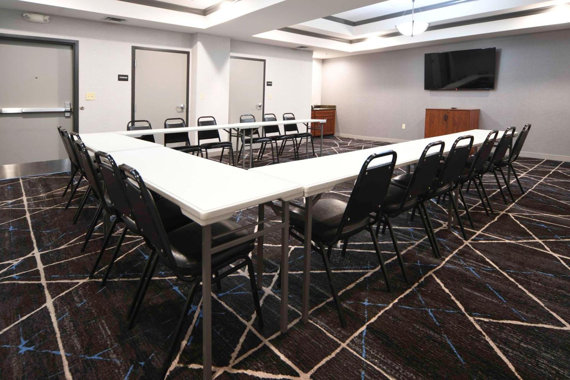 Hampton Inn Bryant Bagian luar foto