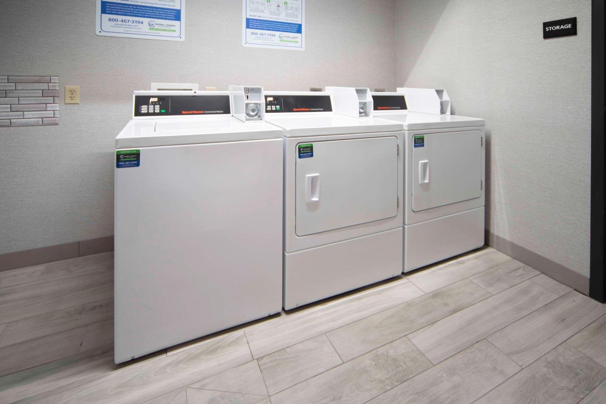 Hampton Inn Bryant Bagian luar foto