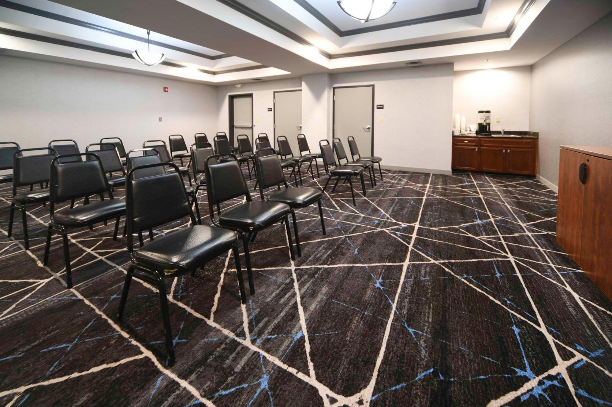 Hampton Inn Bryant Bagian luar foto
