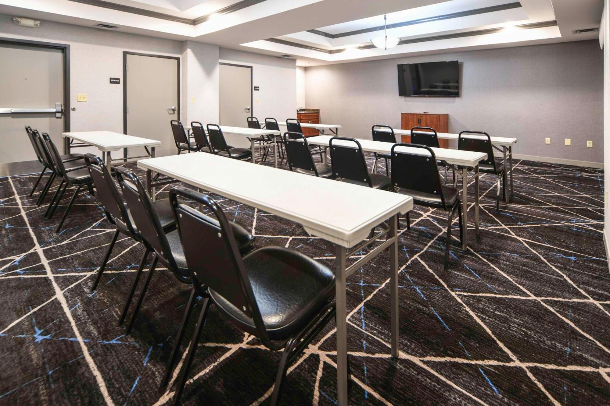 Hampton Inn Bryant Bagian luar foto