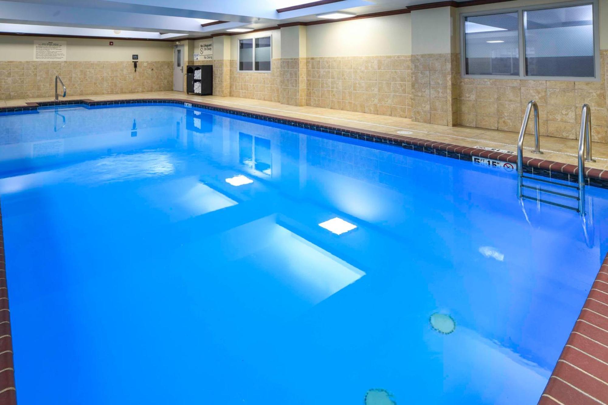Hampton Inn Bryant Bagian luar foto