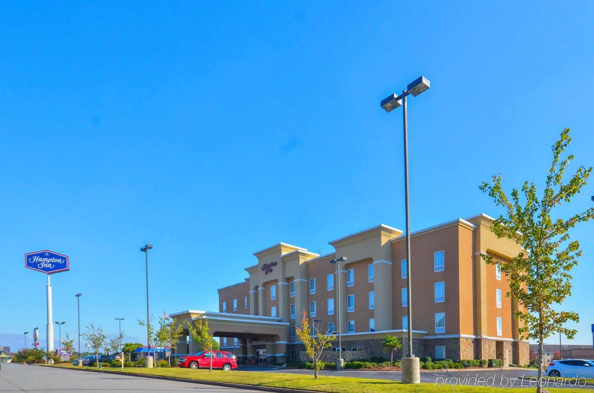 Hampton Inn Bryant Bagian luar foto
